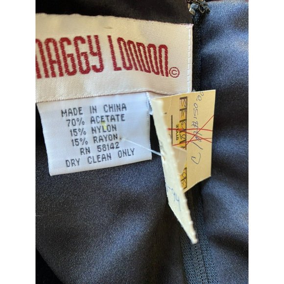 COPY - Vintage Maggy London Dress Size 10 Black Velvet Asian Inspired Long Slee… - Picture 6 of 10